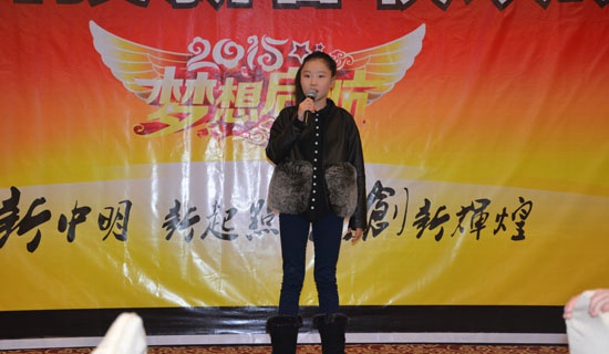 家屬代表演唱《Tell Me Why》